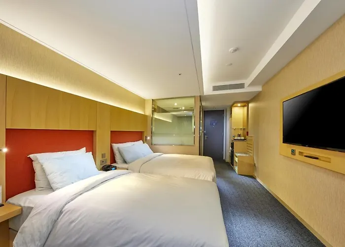 Midcity Myeongdong 3*